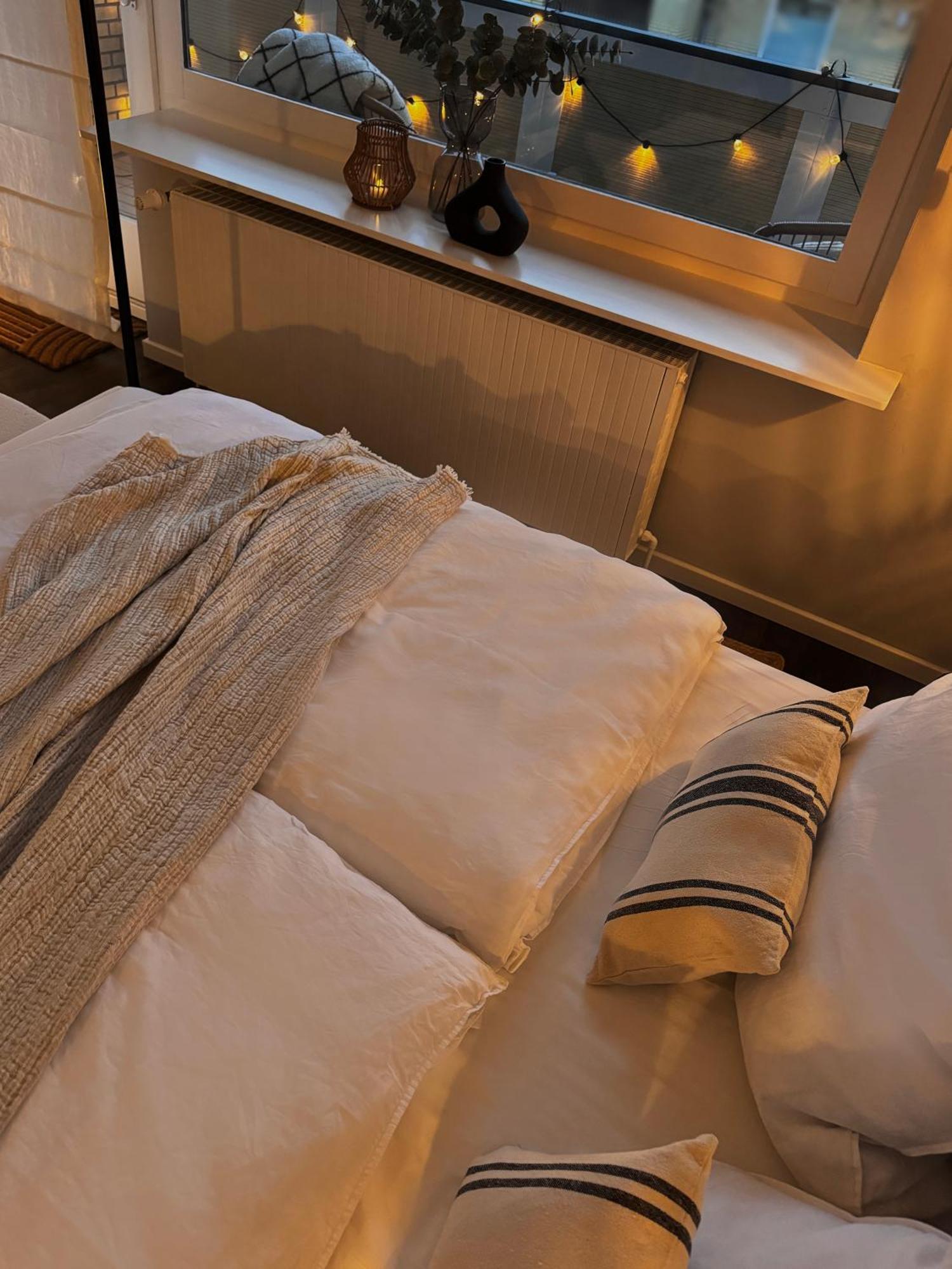 Seaside Rooms - Design-Apartment Mit Balkon & Parkplatz - Inklusive Strandkorb Direkt Am Wasser Und Spa & Sauna Saisonal บือซุม ภายนอก รูปภาพ